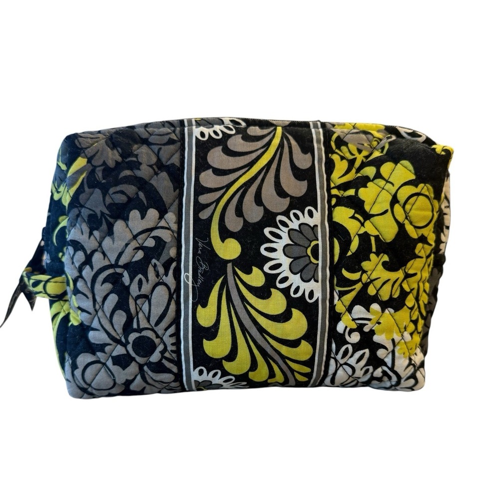 VERA BRADLEY Zip Cosmetic Travel Case Baroque Pattern Retired Quilted Makeup Bag